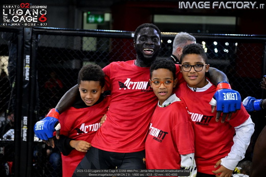 2023-12-02 Lugano in the Cage 6 22356 MMA Pro - Jemie Mike Stewart-Amadoudiama Diop